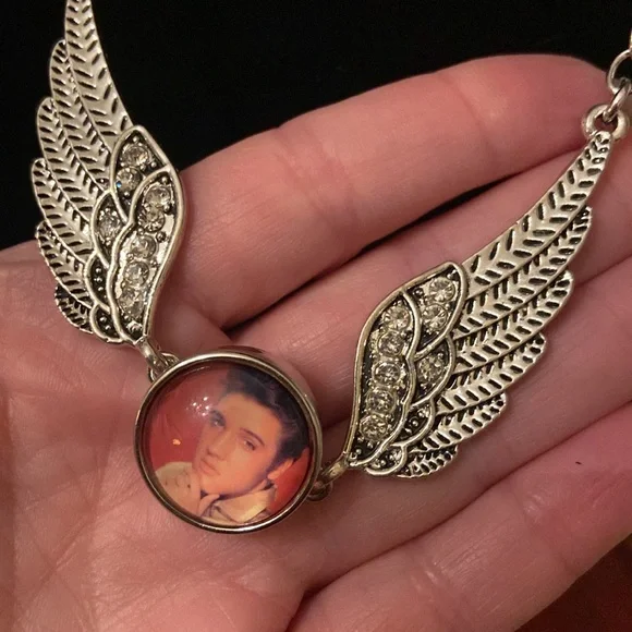 - Elvis Snap Button Necklace - Picture 4 of 8